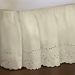 Ruffled Eyelet 14-Inch Twin Bed Skirt in Ivory